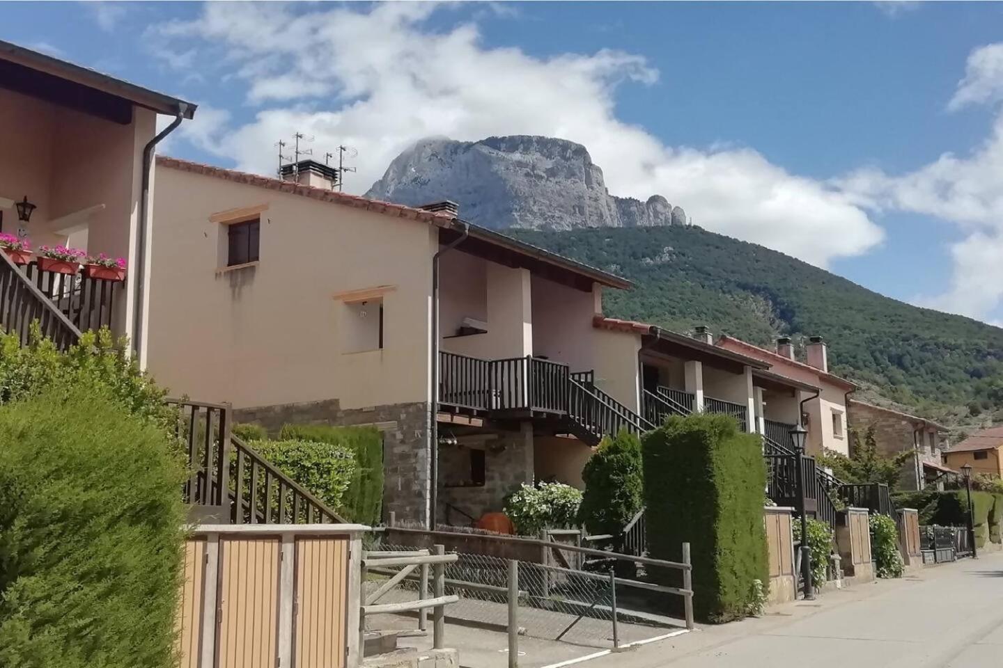 Duplex La Valle Ordesaainsa Laspuña Exterior foto